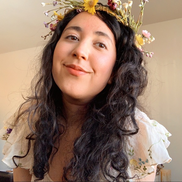 meet your posher, erika ๐ - Picture 2 of 3